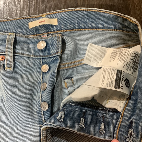 Levi’s Premium Wedgie Ankle Jeans  Womens Size 24 - Picture 9 of 13